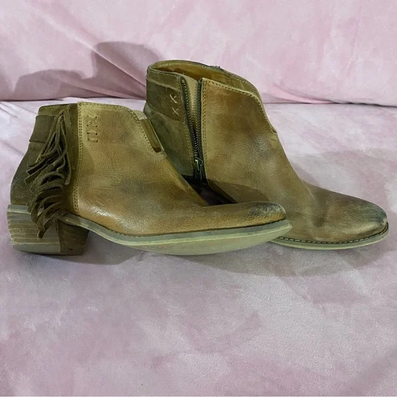 Diba True Pony Up Leather Fringe Ankle Boots Women's 8 Western Rodeo Low Heeled - Picture 6 of 13